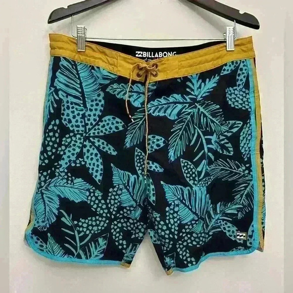 Billabong Lo Tide Tropical Board Shorts Men's Swim Suit Trunks Pockets NWOT 34 - Picture 1 of 6